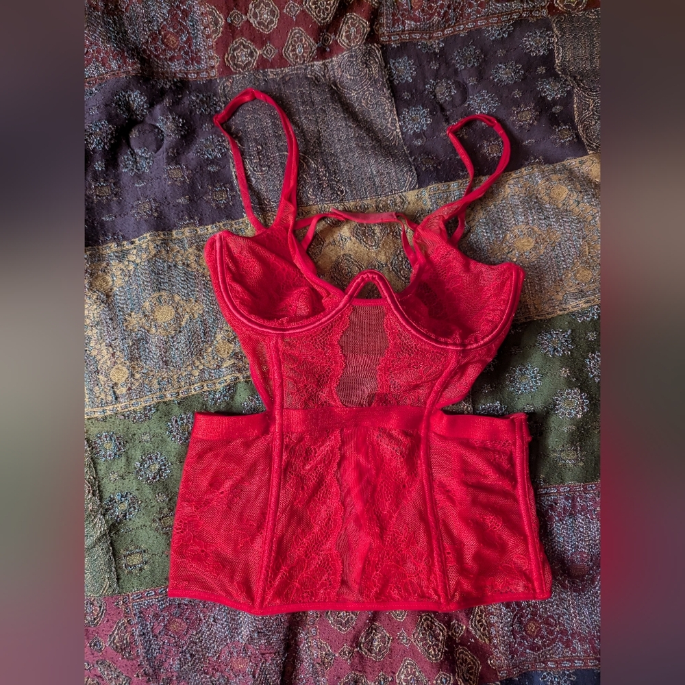 VS Cutout Corset